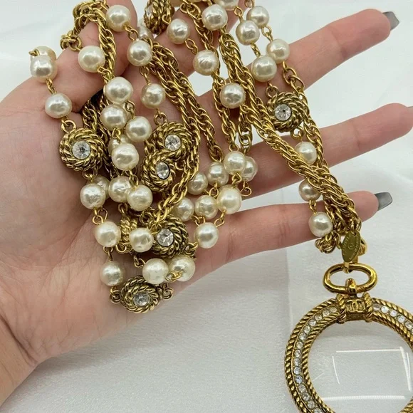 Chanel Vintage Pearl Crystal  Magnifying Glass Pendant Necklace XL - Picture 5 of 12